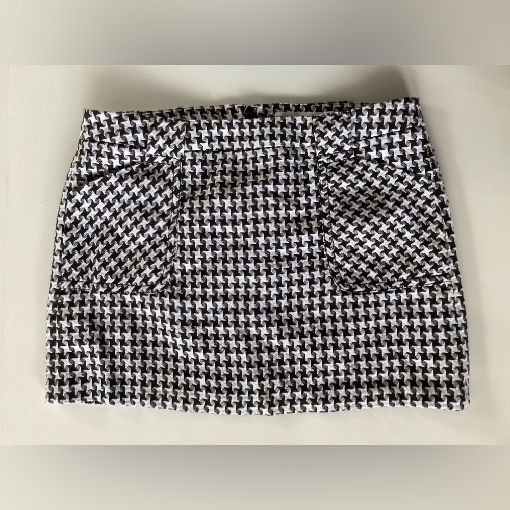 Houndstooth Mini Skirt
